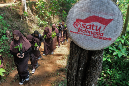 Aksi Pelajar Peduli Lingkungan