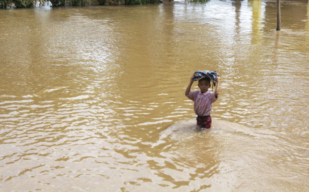 SEMANGAT BELAJAR DI KALA BANJIR MENGHADANG